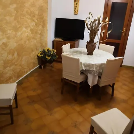 Zona Ospedale Civile Apartment *