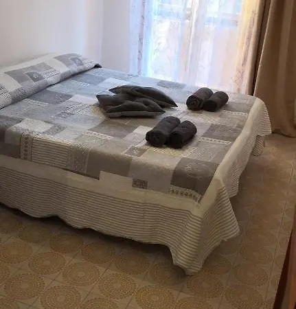 Zona Ospedale Civile Apartment *